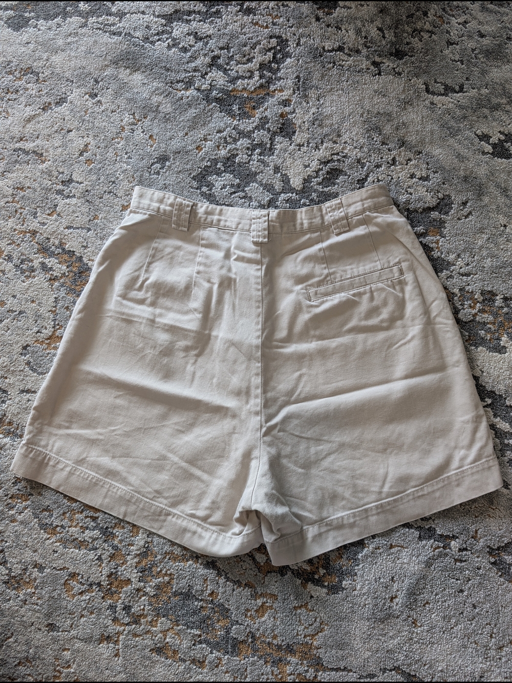 Vintage Cream High-Waist Utility Cargo Shorts - Picture 2 of 3